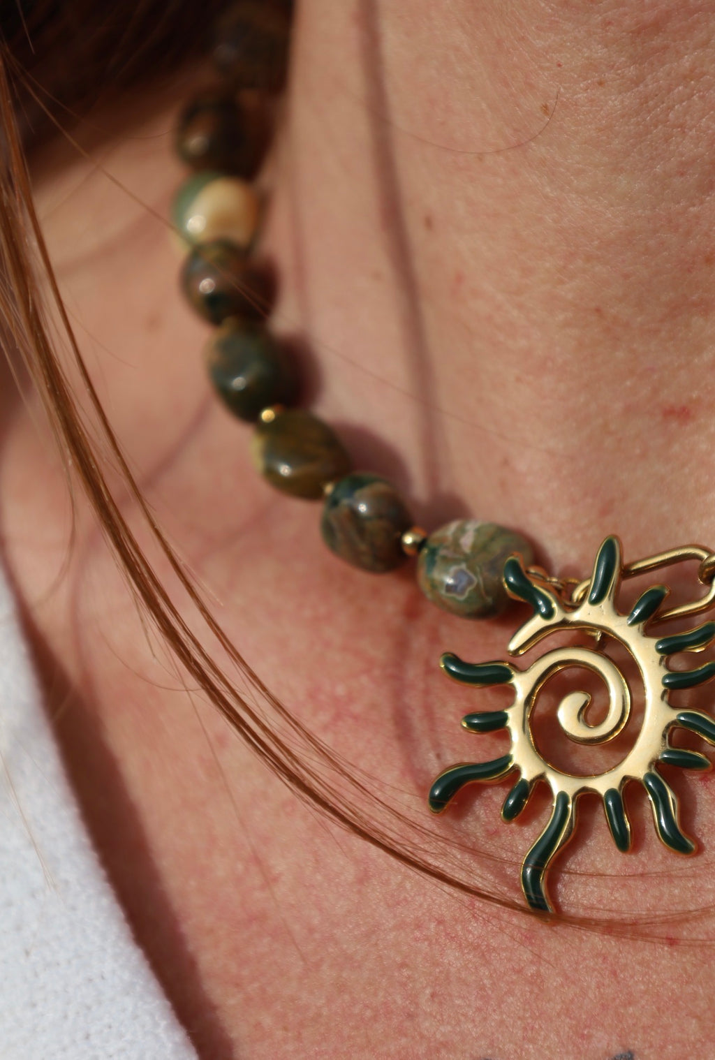 Collar Aura Solar.