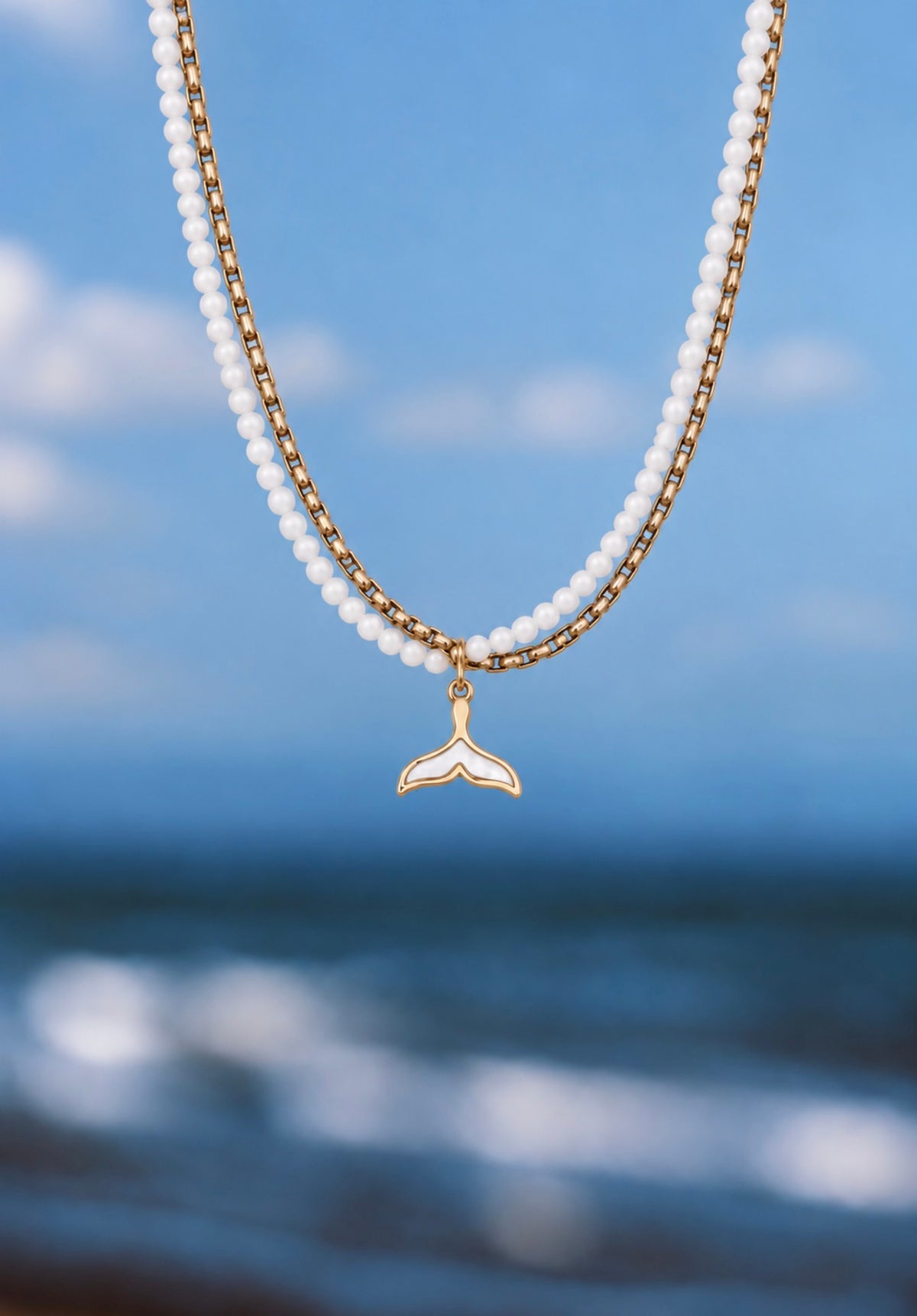 Collar Ballena Blanca.