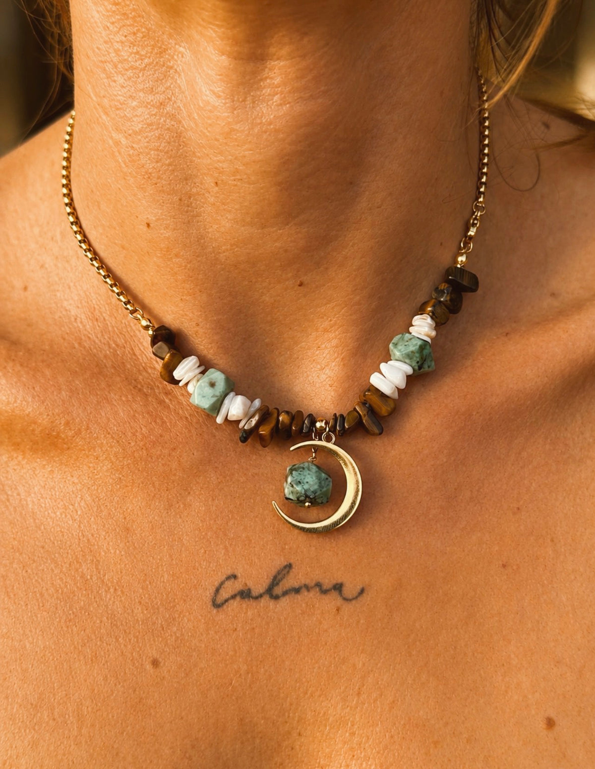 Collar Luna Mística.