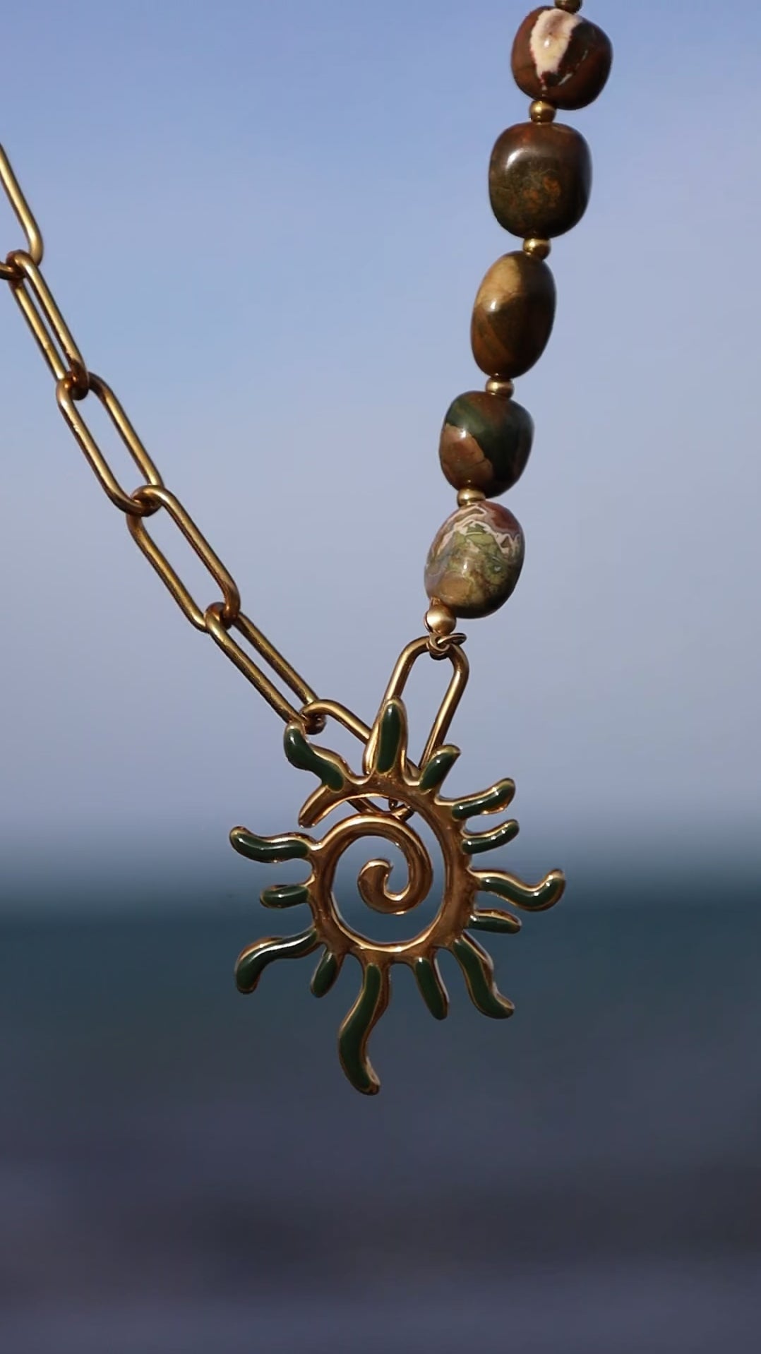 Collar Aura Solar.